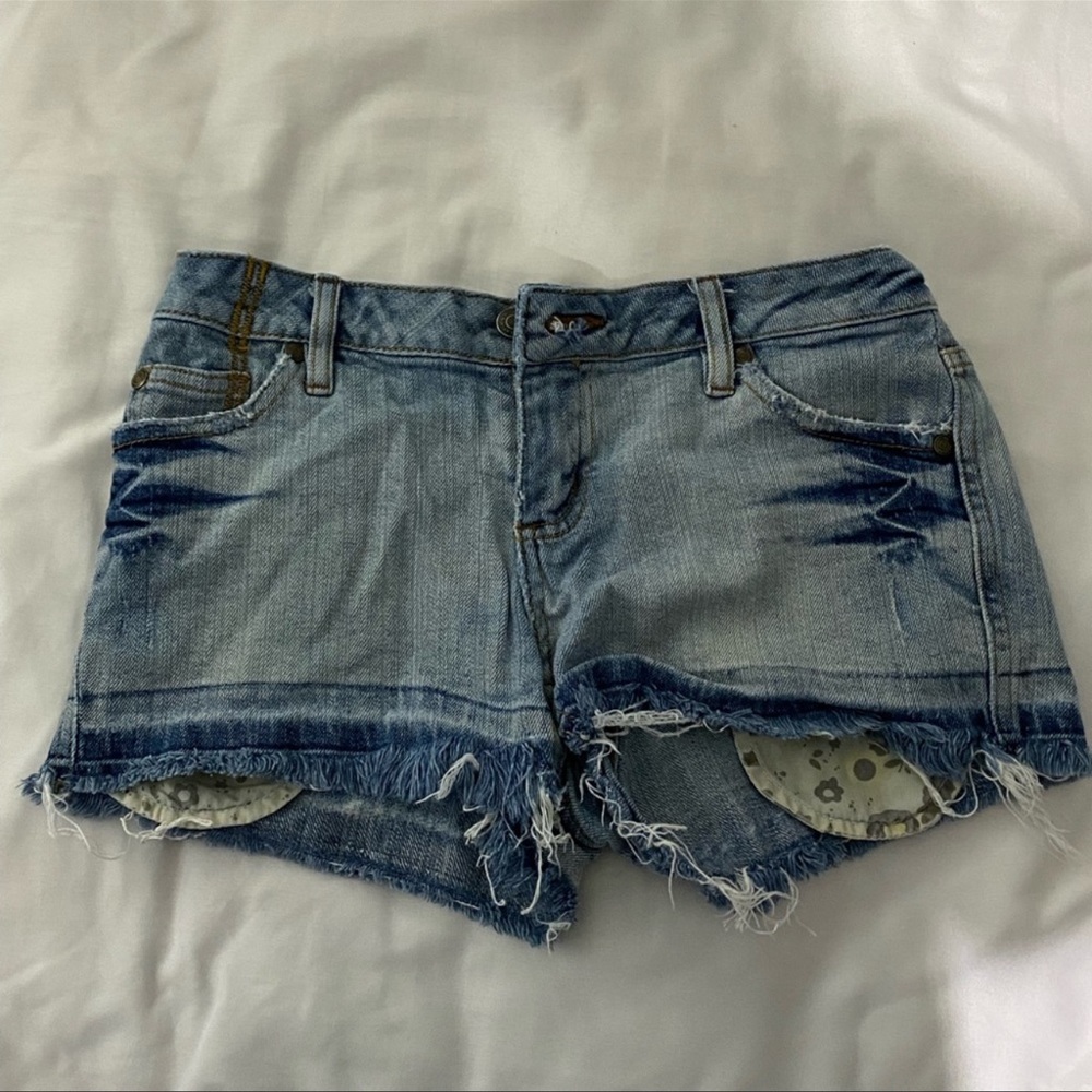 light wash jean shorts